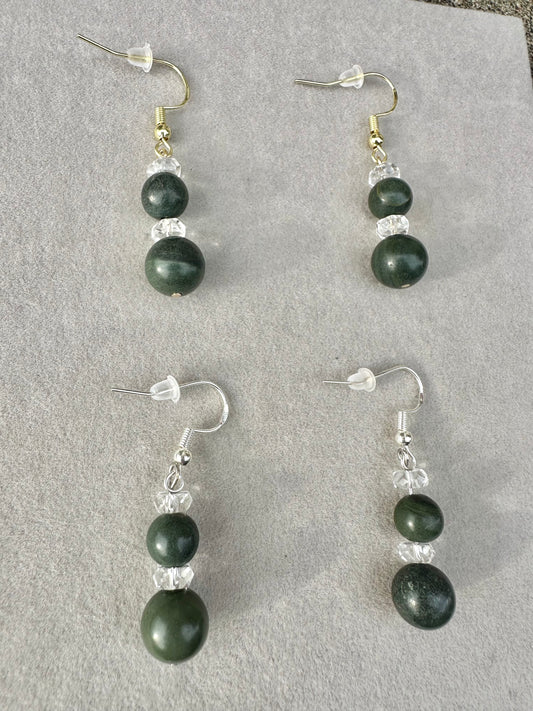 アオトラピアスセット（片耳にアオトラビーズ2つ）