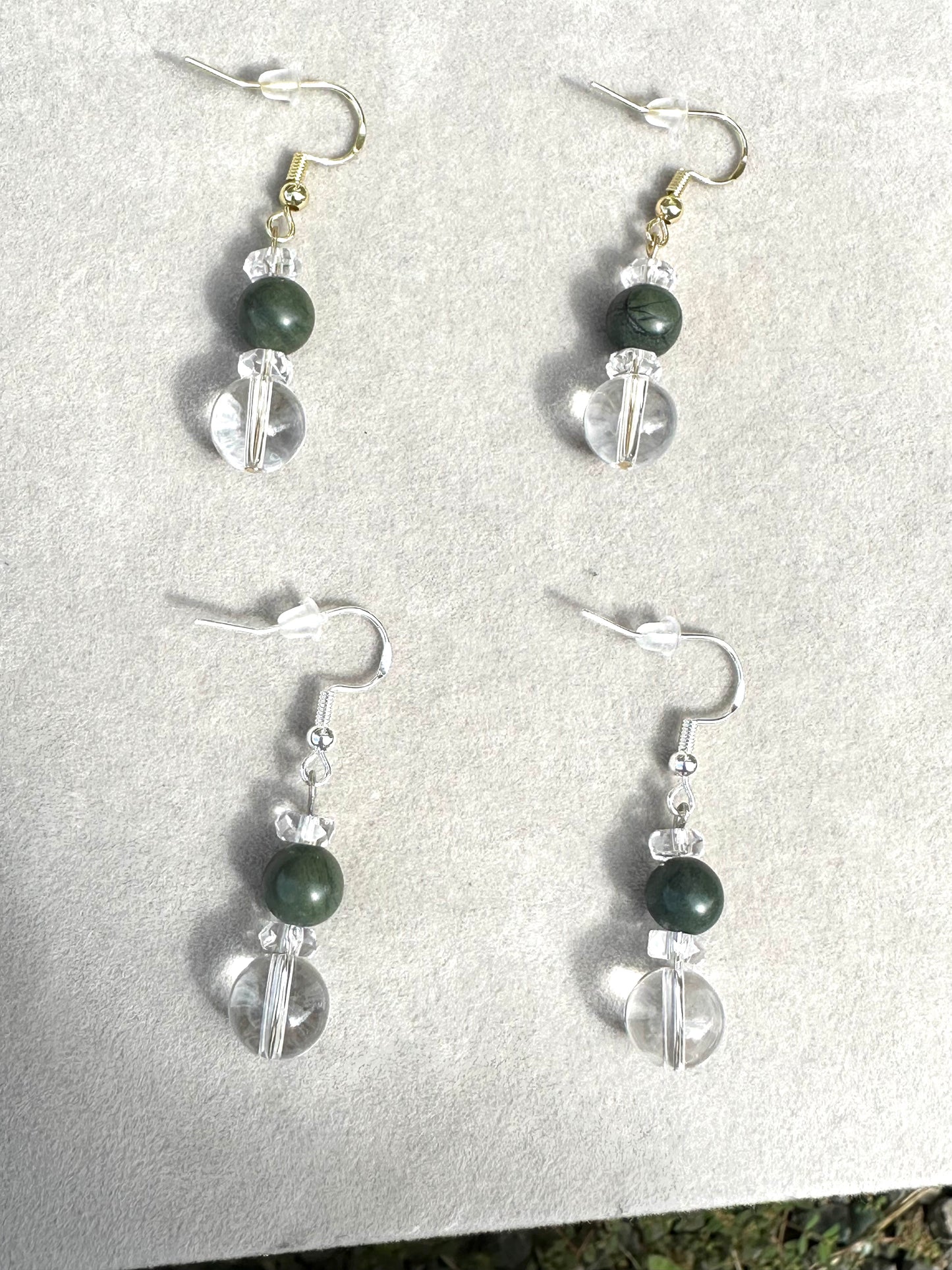 アオトラピアスセット（片耳にアオトラ8mmビーズ1つ）